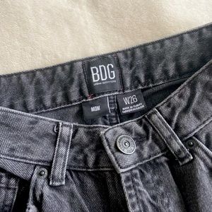 Urban Outfitters BDG Mom Jean - Black, Size 26